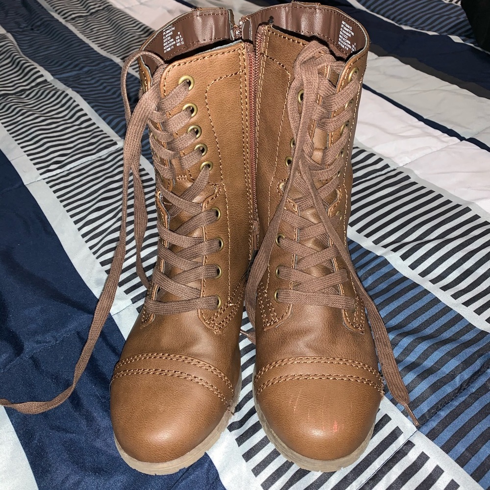 Ladies boots